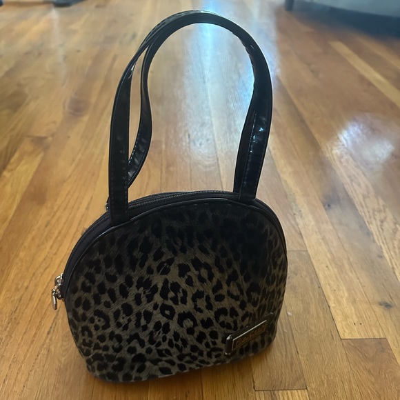 Carlos Falchi faux leopard handbag - Picture 4 of 10